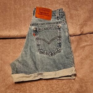 Vintage Levi's 954 shorts size 3 regular fit